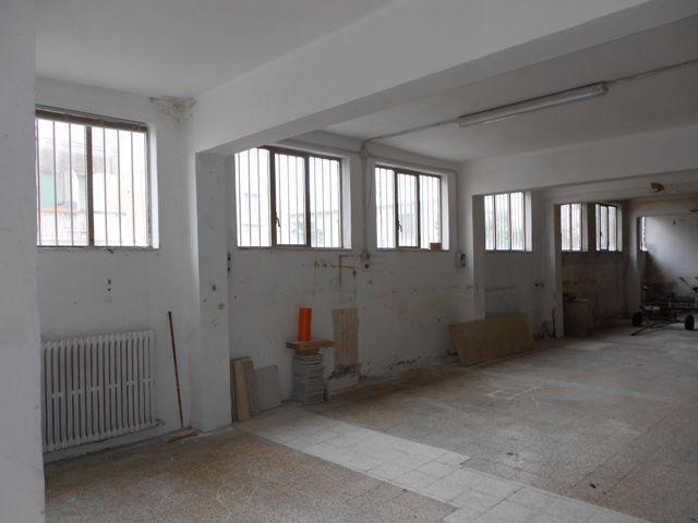 2896 - MAGAZZINO VENDITA ANCONA ZONA CITTADELLA - € 120.000