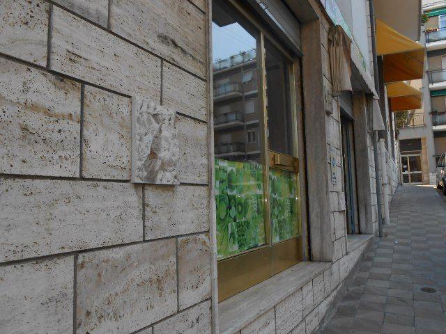 3194 - LOCALE AFFITTO ANCONA ZONA GRAZIE - € 350 3