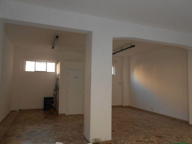 3194 - LOCALE AFFITTO ANCONA ZONA GRAZIE - € 350 4