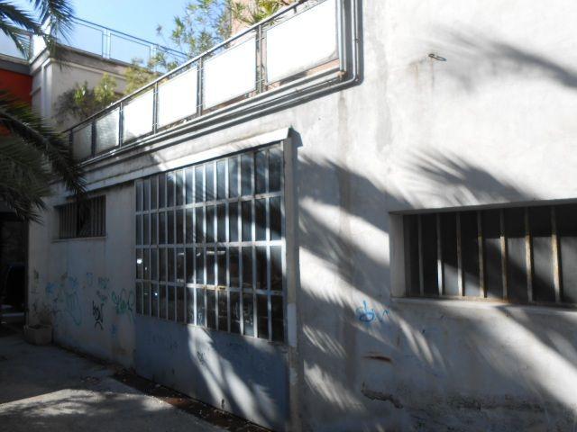 3249 - LOCALE VENDITA ANCONA ZONA VALLEMIANO - € 230.000 2