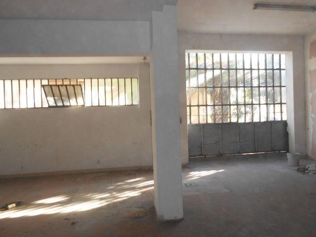 3249 - LOCALE VENDITA ANCONA ZONA VALLEMIANO - € 230.000 5