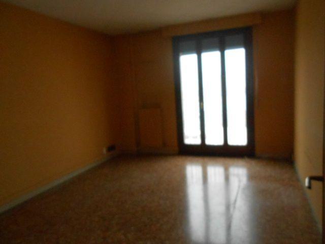 3253 - LOCALE AFFITTO ANCONA ZONA CENTRO - € 1.300 13