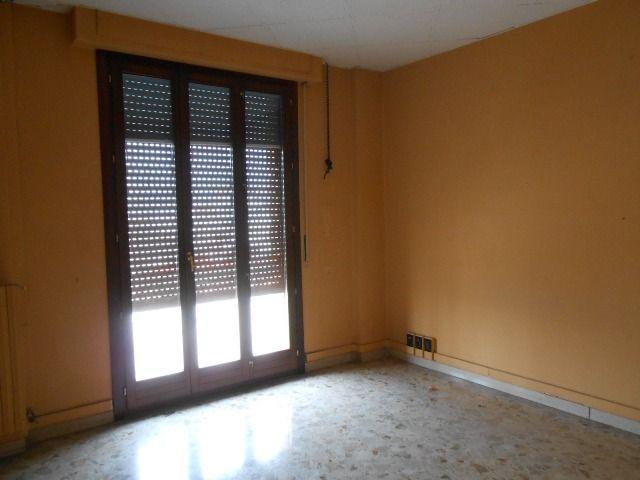 3253 - LOCALE AFFITTO ANCONA ZONA CENTRO - € 1.300 15