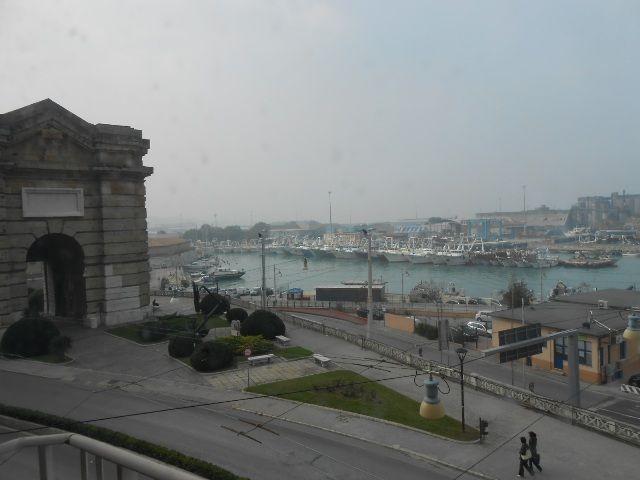 3253 - LOCALE AFFITTO ANCONA ZONA CENTRO - € 1.300