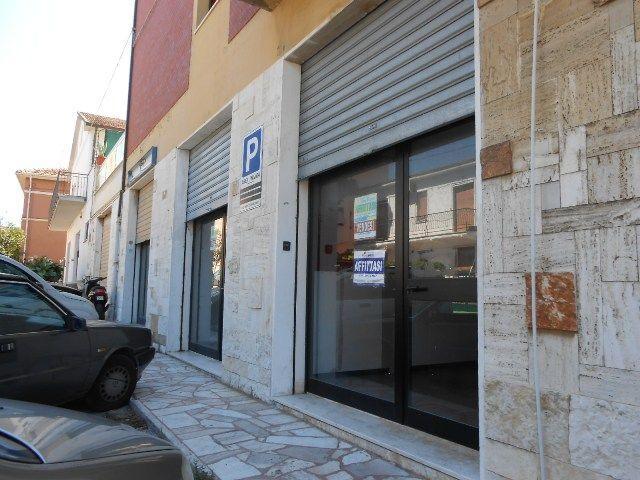 3429/1 - ATTIVITA VENDITA ANCONA ZONA PALOMBARE - € 140.000 21
