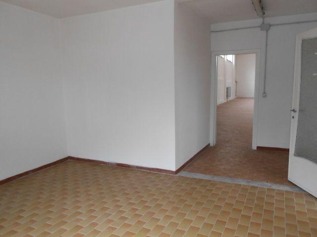 3464 - LOCALE VENDITA ANCONA ZONA TORRETTE - € 150.000 10