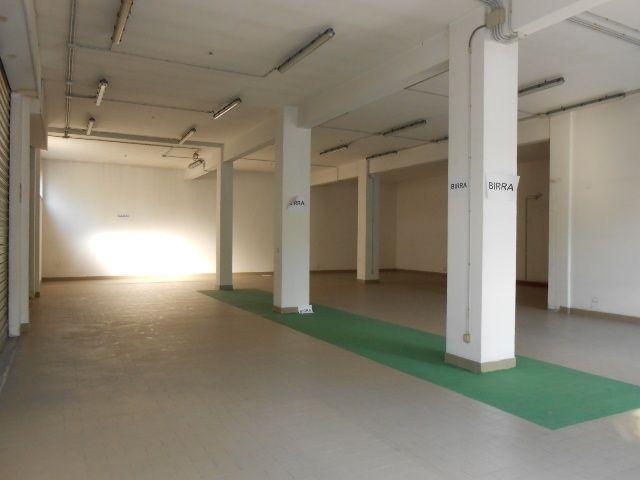 3504 - LOCALE AFFITTO ANCONA ZONA PALOMBARE - € 900 9