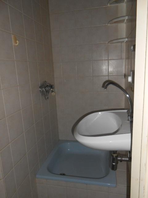 3624 - LOCALE VENDITA ANCONA ZONA PIANO - € 65.000 10