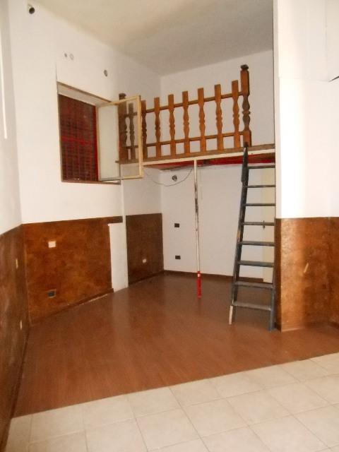3624 - LOCALE VENDITA ANCONA ZONA PIANO - € 65.000 8