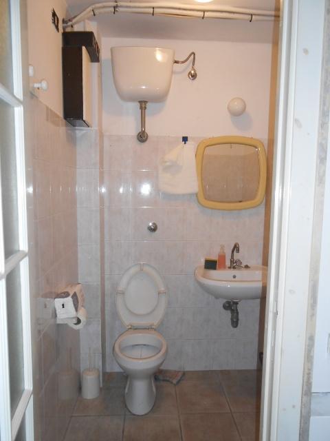 3675 - MAGAZZINO VENDITA ANCONA ZONA PIANO - € 25.000 3