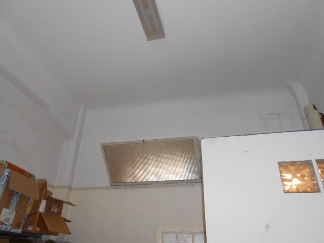 3675 - MAGAZZINO VENDITA ANCONA ZONA PIANO - € 25.000 5