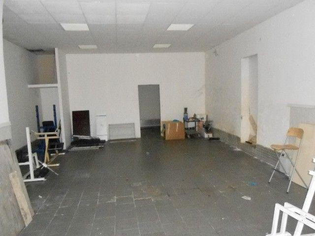 3719 - LOCALE COMMERCIALE VENDITA ANCONA ZONA PINOCCHIO - € 60.000