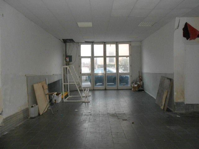3719 - LOCALE COMMERCIALE VENDITA ANCONA ZONA PINOCCHIO - € 60.000 3