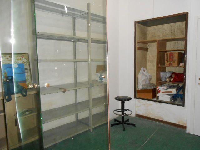 3823 - NEGOZIO VENDITA ANCONA ZONA CENTRO - € 85.000 2