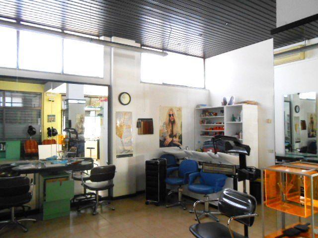 3889 - LOCALE COMMERCIALE VENDITA ANCONA ZONA GRAZIE - € 100.000 3