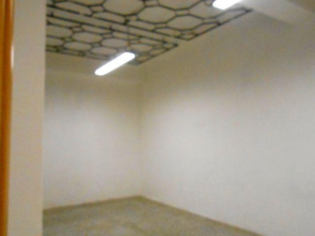 3890 - LOCALE COMMERCIALE VENDITA ANCONA ZONA PIANO - € 260.000