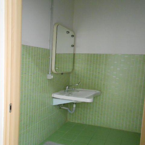 3890 - LOCALE COMMERCIALE VENDITA ANCONA ZONA PIANO - € 260.000 2