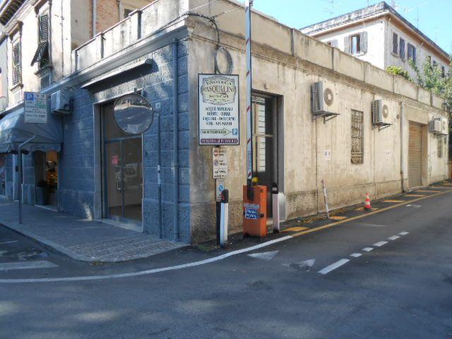 3890 - LOCALE COMMERCIALE VENDITA ANCONA ZONA PIANO - € 260.000 9