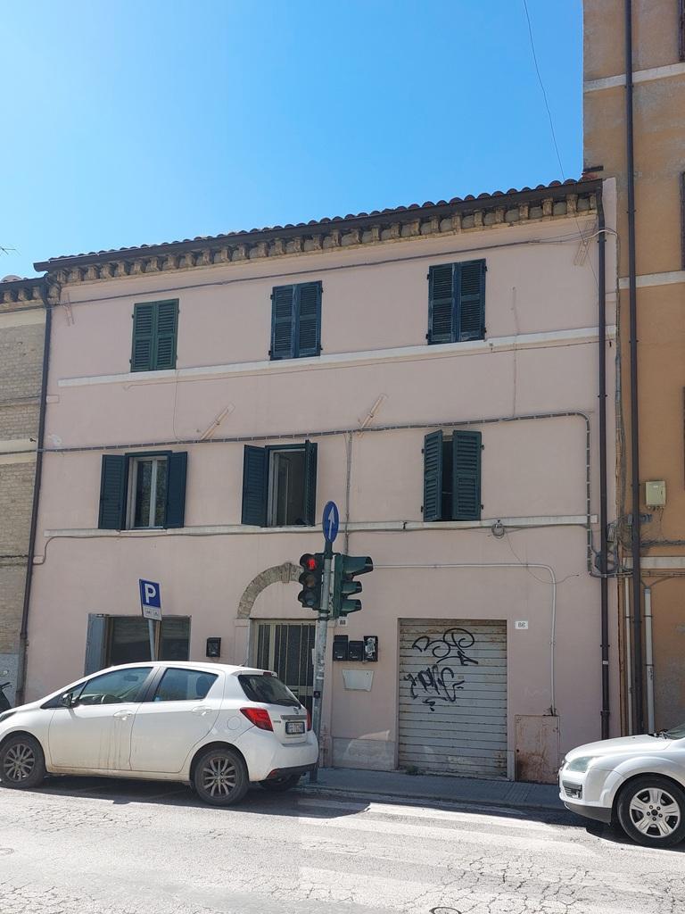 4238 - APPARTAMENTO VENDITA ANCONA ZONA GRAZIE - € 72.000 3