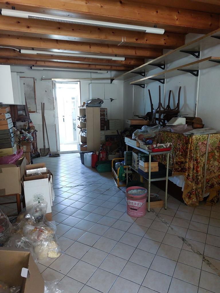 4238 - APPARTAMENTO VENDITA ANCONA ZONA GRAZIE - € 72.000 5