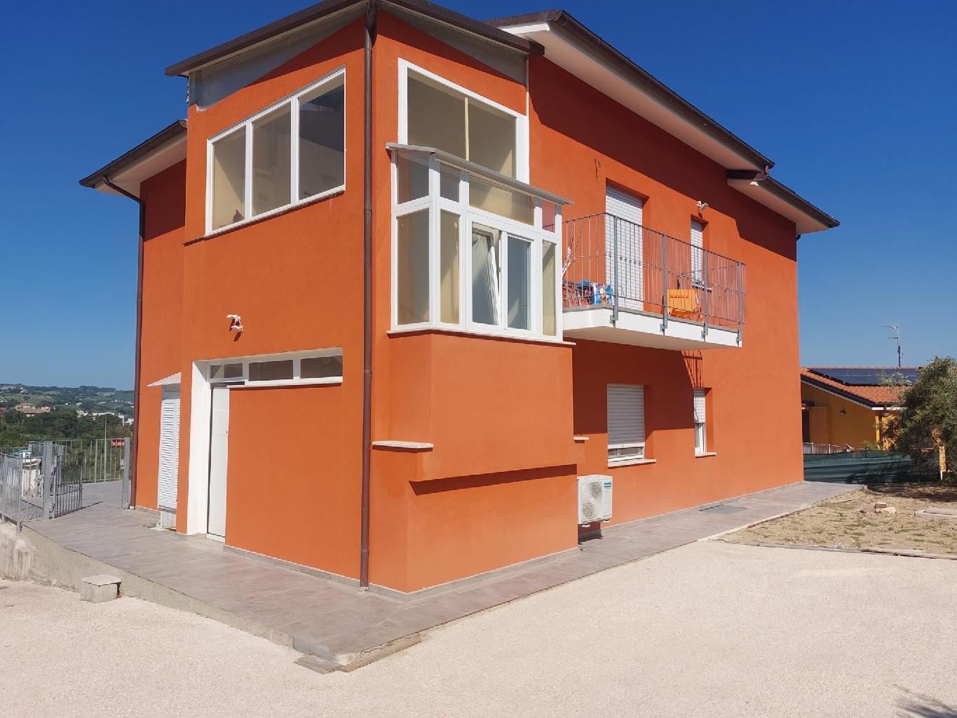 4264 - CASA BIFAMILIARE VENDITA ANCONA ZONA BARACCOLA - € 690.000