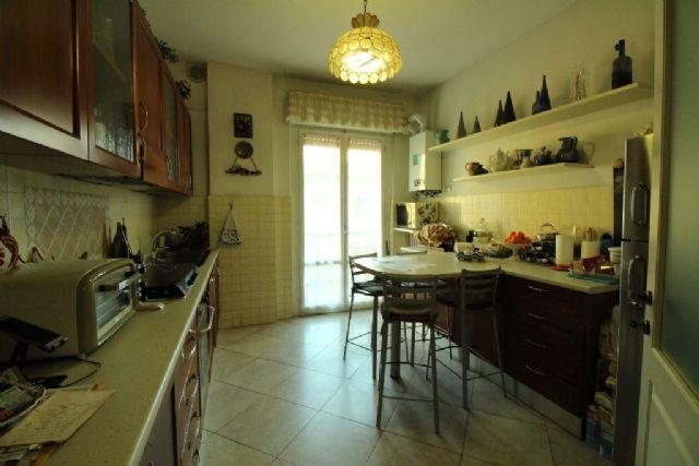 898/1 - APPARTAMENTO VENDITA ANCONA ZONA PIANO - € 142.000